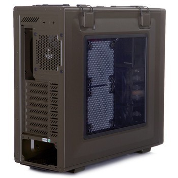 Corsair Vengeance C70 軍綠色機箱評測 高氣流與軍規(guī)韌性的經(jīng)典結合